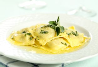 Ravioli mit Salbeibutter Rom